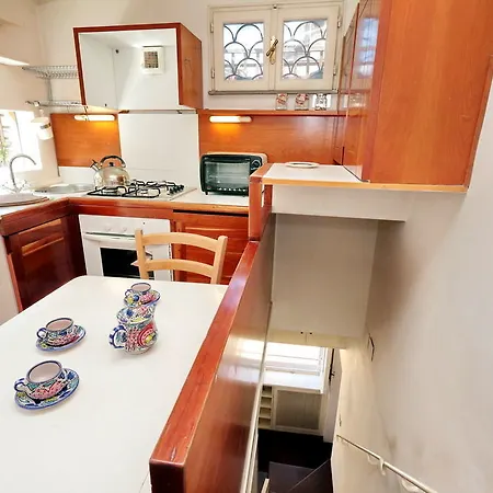 Apartment H2 In Rome
